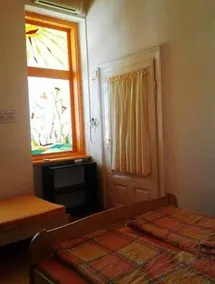 Hostel 66 - Image 4