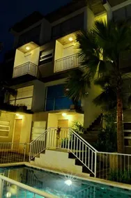 A Loft Apartment - Image 3
