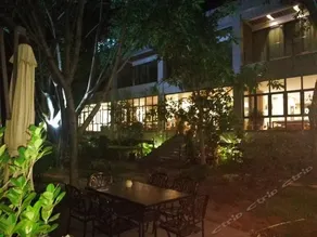 Shangju Lakeview Inn - Image 3