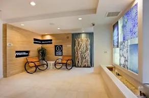 Luxury Resort Style 1Br + Parking Pool Gym - Image 3