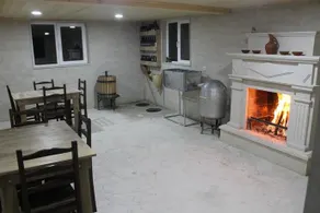 Hostel House N4 - Image 3