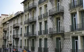 Nice Residence - Image 2