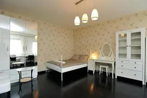 Opera Dream Home in The City Center 1 Bedroom by Unb - Image 2