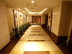 Homethink Hotel Xiamen - Image 3