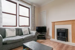 M9 Falkirk Apartment - Image 1