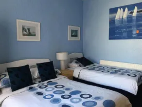 Chateau Dale Holiday Apartments - Image 3