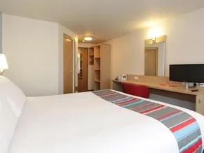 Travelodge Carlisle M6 - Image 5