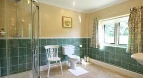 Lakeside Cottage PAINSWICK - Image 5