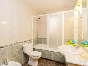 Clavel - Four Bedroom - Image 4