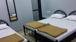 Royal Guest House - Image 5