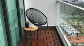 Green Haven Condo w Poolview Near CIQ/Mid Valley - Image 5