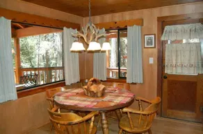 Deer Den - Image 5