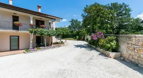 Ninas - Image 5