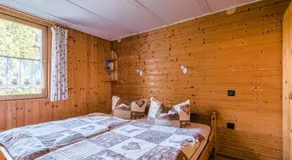Stunning Holiday Home in Güntersberge near Lake - Image 3