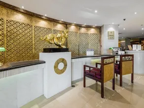Zhenjiang Hotel - Image 2