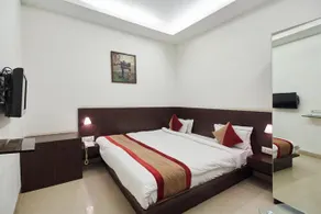 Hotel Woodlands - Image 3