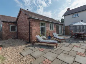 Virginia Cottage - Image 1