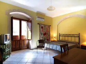 Vicere Speciale Holiday Home by Wonderful Italy - Image 4