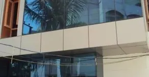 Hotel Park Plaza - Image 1