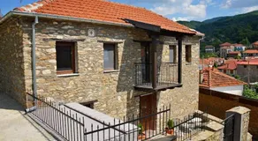 Spacious Stone Built Home - Image 2