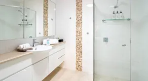 Ait Shona - Happy Place. Apt 10 Haven on the Park - Image 3