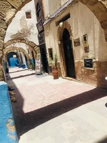 Tonarouze House - Image 1