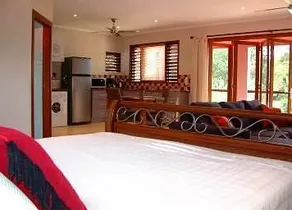 Pandanus Holiday Apartments - Image 5