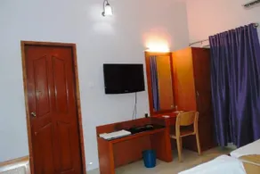 Premier House - Image 3