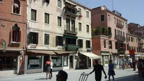 Via Garibaldi House - Image 2