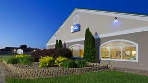 BEST WESTERN PIONEER INN & SUITES - Image 2