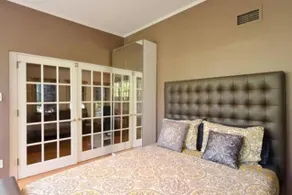 Beverly Hills House & Oasis Pool - Image 3