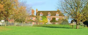 Cropredy Lawn - Image 1