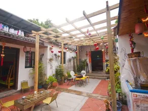 Mengyuan Gucuo Retro Hostel - Image 5