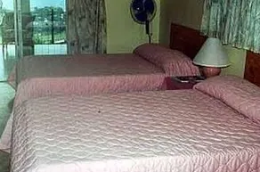 Tropic Breeze Hotel - Image 3