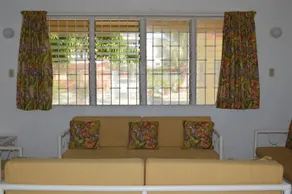 Four Aces Apartments - Image 2