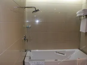 Ruifengyuan Hotel - Image 4