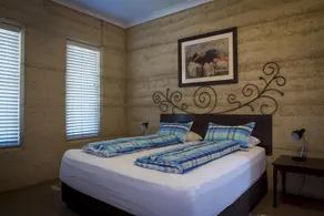 Earthouse - Image 2