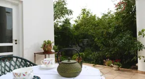 Sunny Garden Studio - Image 5