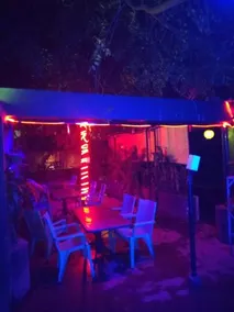 Dolphin Hotel - Image 4