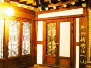 Ohbok Hanok Guesthouse 2 - Image 3