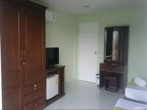 We House - Image 5