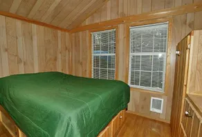 Arrowhead Camping Resort Deluxe Cabin 4 - Image 3