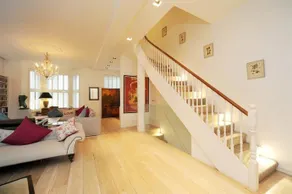 Veeve  Impressive 6 Bed Family Home Holland Park Kensington - Image 2