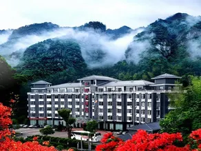 Zhuan Jia Lou Hotel - Image 2