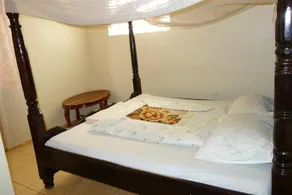 Yahoo Guesthouse - Image 5