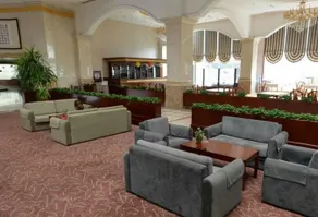 Yantai Longkou Moon Bay Seaview Hotel - Image 4