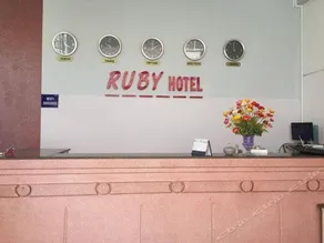 Ruby Hotel - Image 4