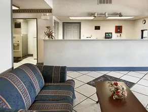Americas Best Value Inn Warsaw - Image 2