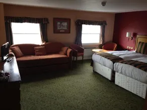 The Catherine Wheel Hotel - Image 2