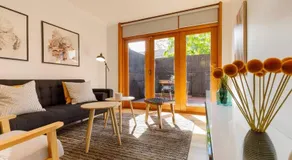 2 Bdrm Apt in Annandale with Courtyard & Parking - Image 3
